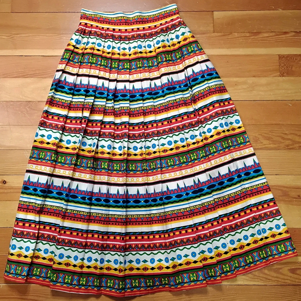 Mondi Vintage Pleated Maxi Skirt